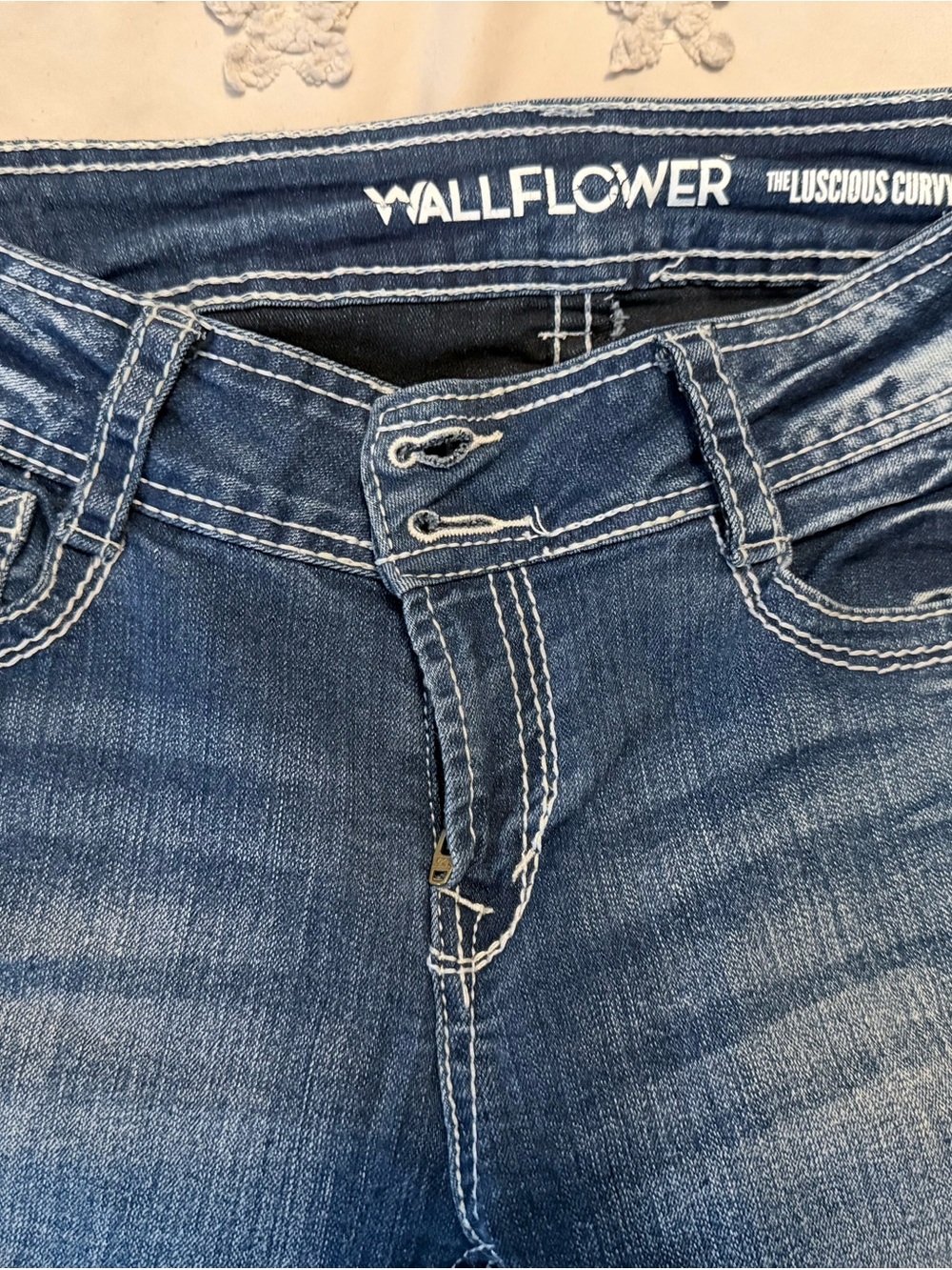 Wallflower Women's Dark Blue High-Rise Jeans with White Contrast Stitching